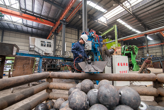 安达网架配件-螺栓球加工车间